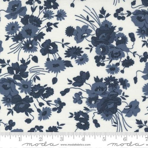 Nantucket Summer Cream Navy 55260 21 Moda