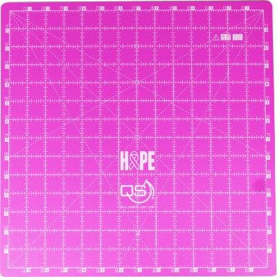 Quilter's Select Cutting Mat 14" x 14" Pink QS-MAT14P